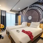 Novotel 20 Belleville ホテル パリ
