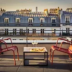 Novotel 20 Belleville ホテル パリ