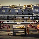 Novotel 20 Belleville 4* パリ