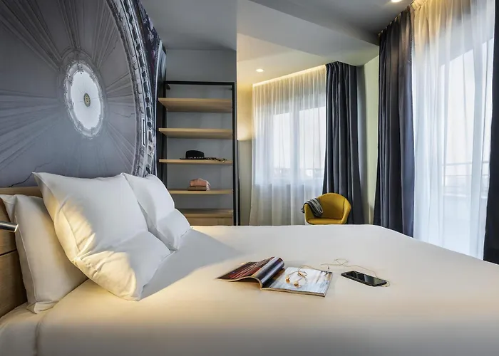 Novotel 20 Belleville Hotel 4*