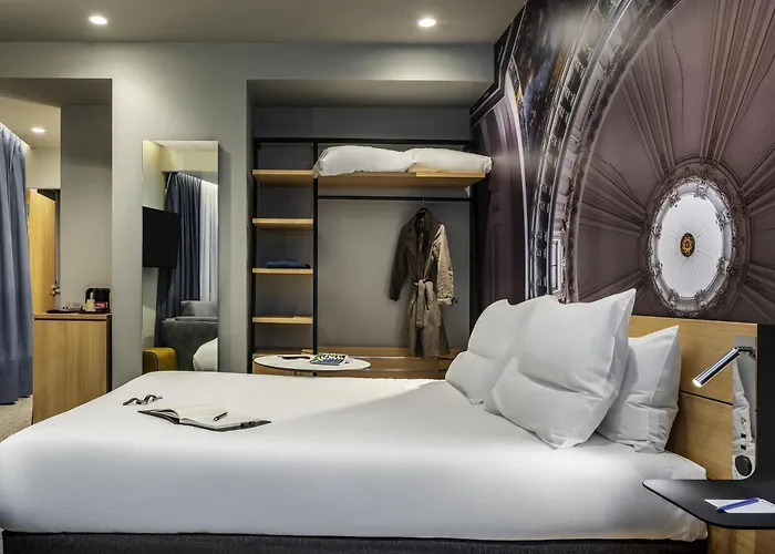 Novotel 20 Belleville Hotel 4*