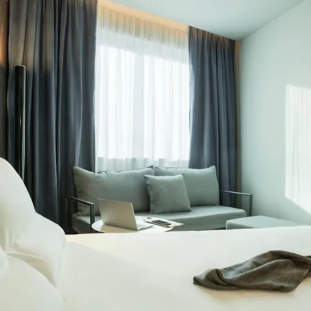 Novotel 20 Belleville Otel Paris