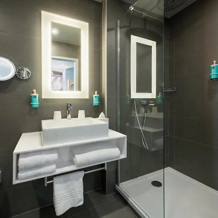 Novotel 20 Belleville ホテル パリ