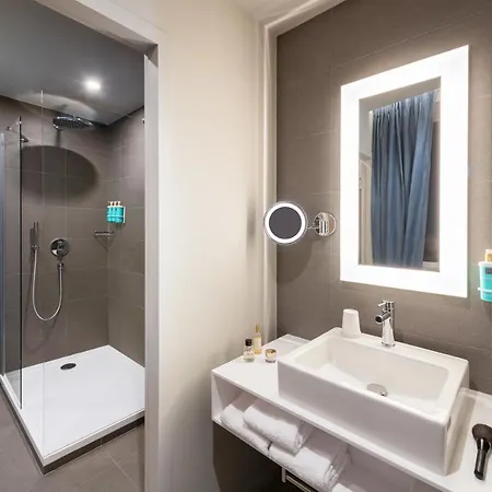 ホテル Novotel 20 Belleville パリ