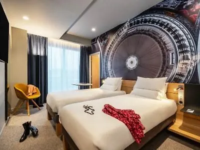 Novotel 20 Belleville ホテル パリ
