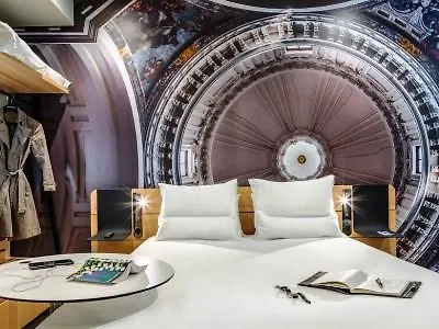Novotel 20 Belleville 4* パリ