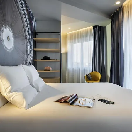 Novotel 20 Belleville Hotel Parigi