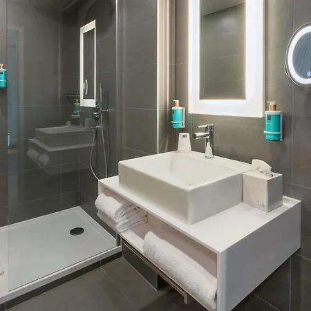 Novotel 20 Belleville Hotel Parigi