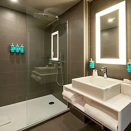 Novotel 20 Belleville 4* باريس