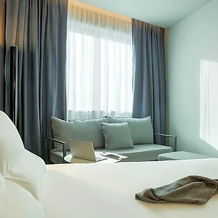 Novotel 20 Belleville فندق 4*