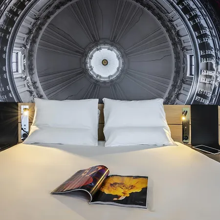 Novotel 20 Belleville Hotel 4*