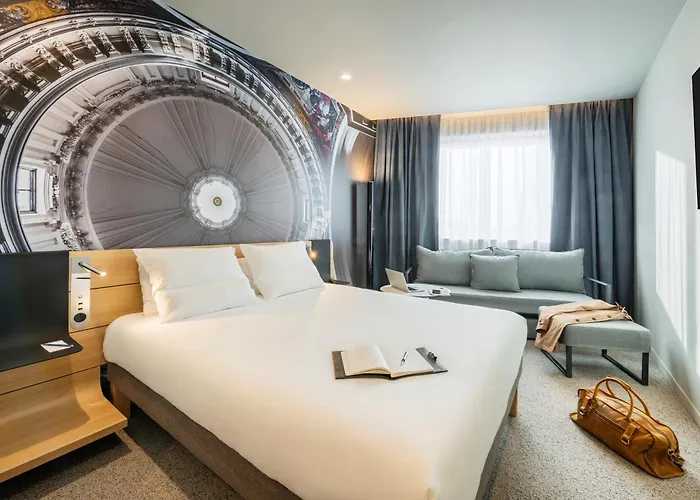 Novotel 20 Belleville Hotel 4*
