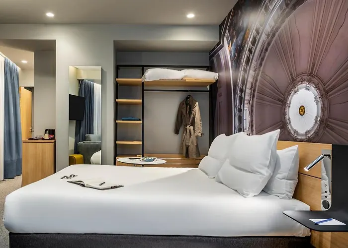 Novotel 20 Belleville 4* Paris