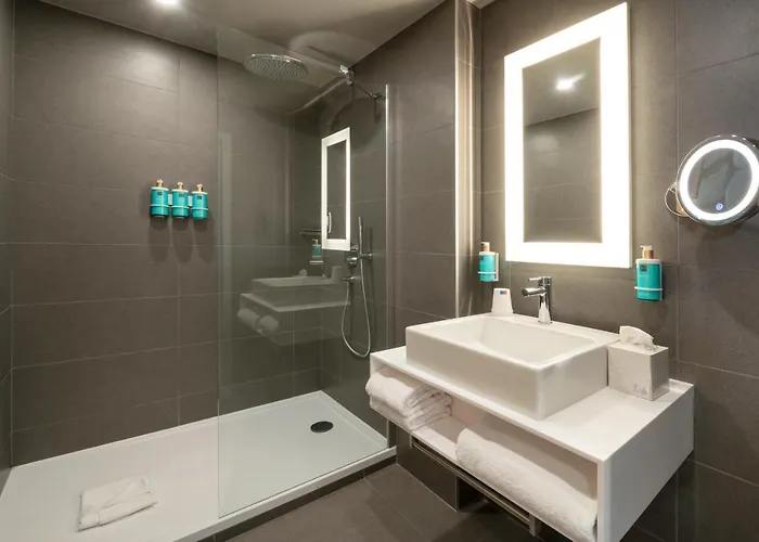 Novotel 20 Belleville Hotel