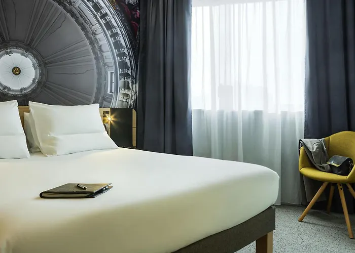 Novotel 20 Belleville Hotel 4*