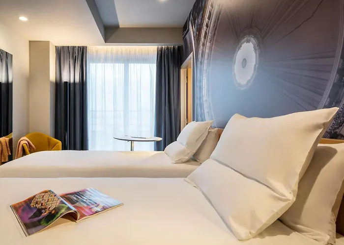 Novotel 20 Belleville Hotel Paris