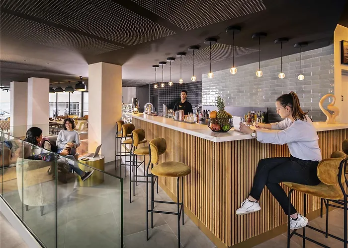 Hotel Novotel 20 Belleville 4*