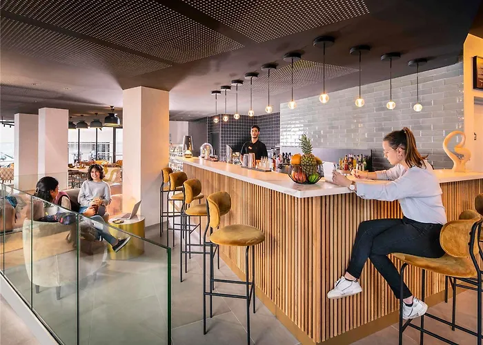 Novotel 20 Belleville 4*