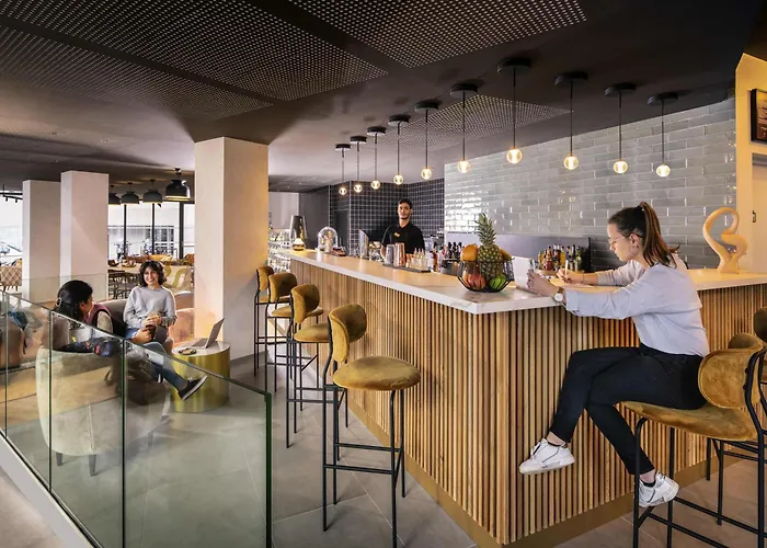 Hotel Novotel 20 Belleville 4*