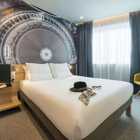 Novotel 20 Belleville ホテル パリ