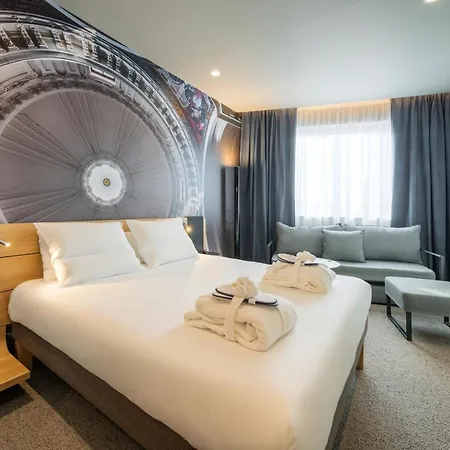 Novotel 20 Belleville 4* Paříž